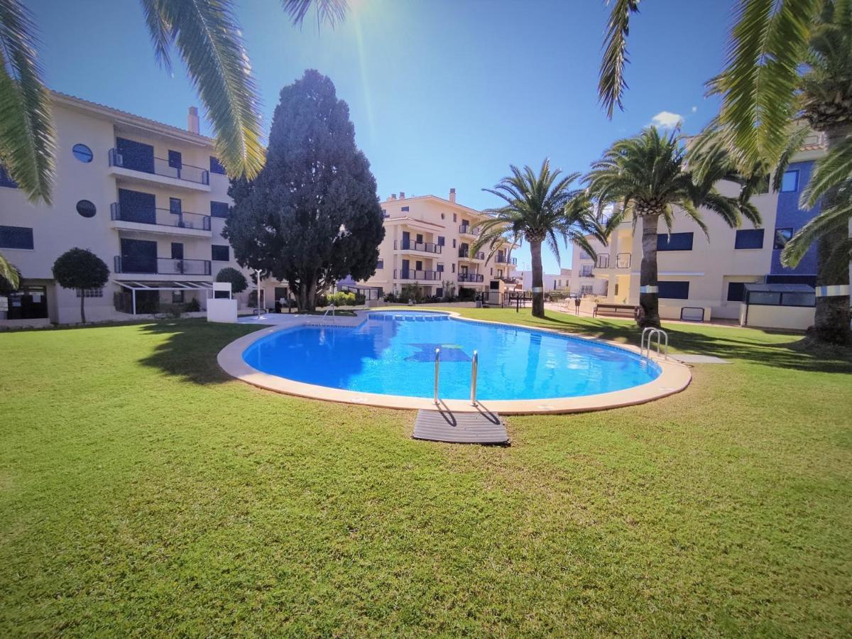 Bajo con terraza, parking y piscina en el centro PORTA MEDITERRANEA ALBERT VILLAS Alcossebre Exterior foto