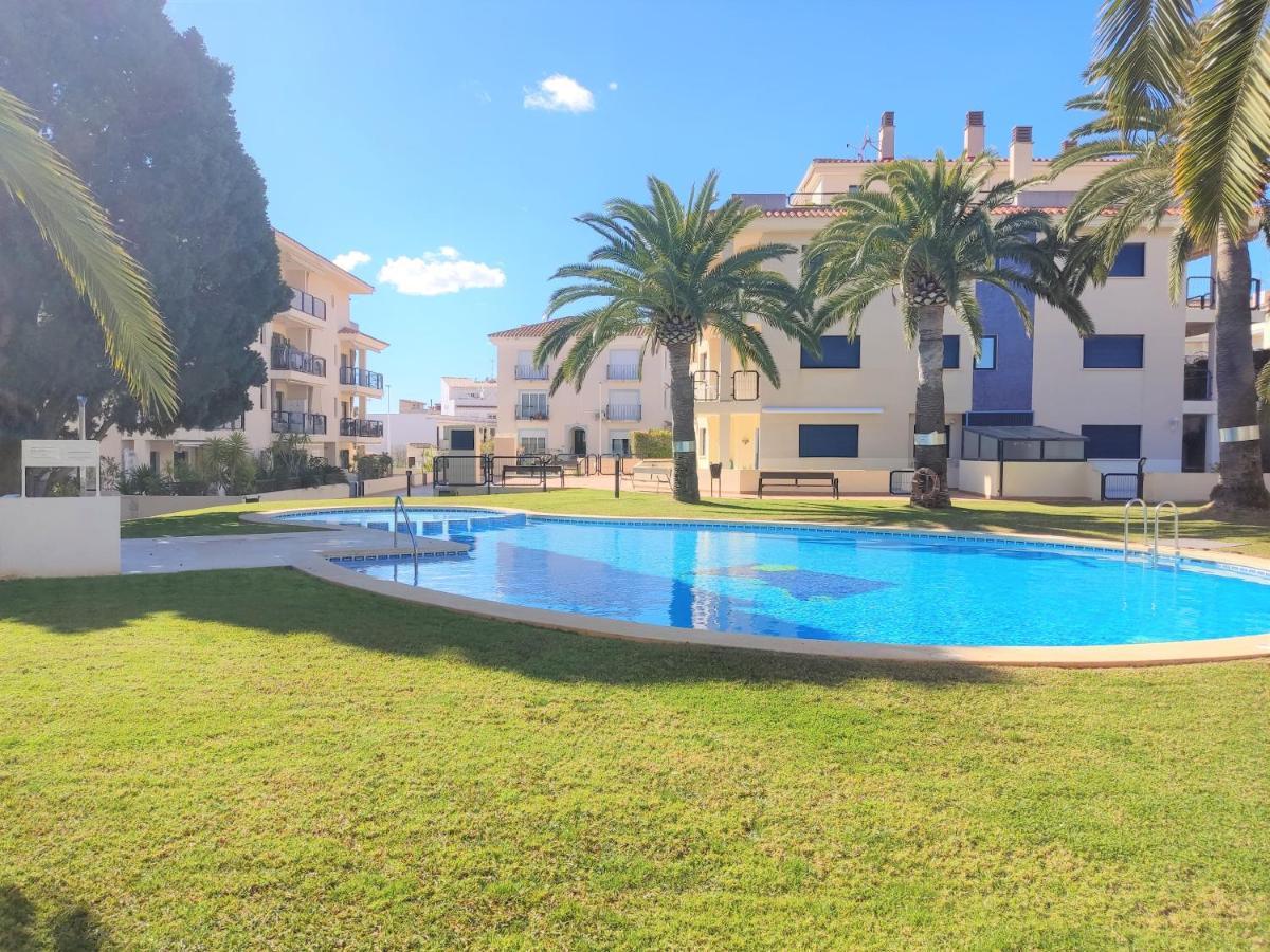 Bajo con terraza, parking y piscina en el centro PORTA MEDITERRANEA ALBERT VILLAS Alcossebre Exterior foto