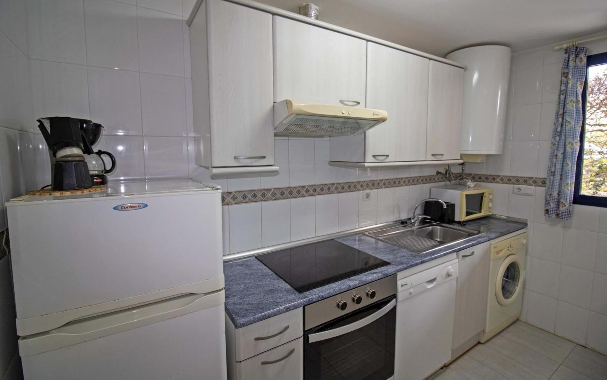 Bajo con terraza, parking y piscina en el centro PORTA MEDITERRANEA ALBERT VILLAS Alcossebre Exterior foto